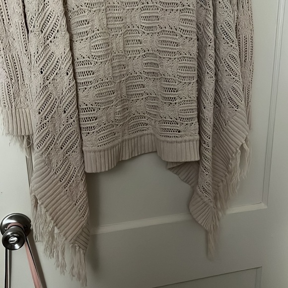 Romeo & Juliet cream cardigan size: S - Picture 8 of 8